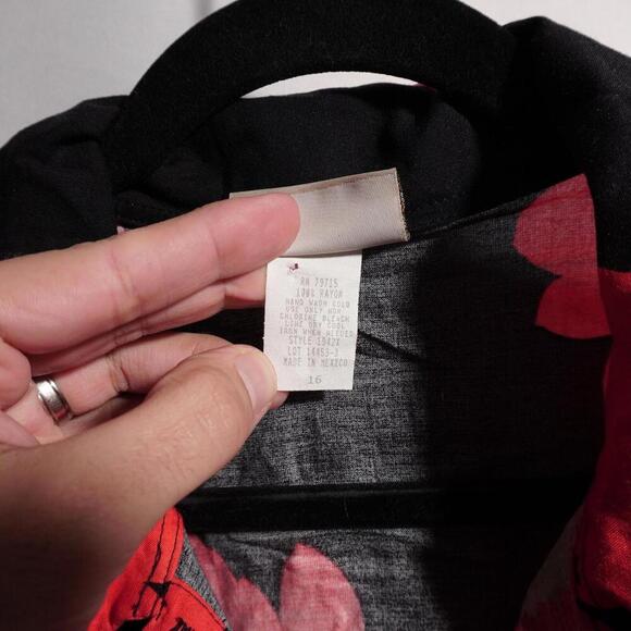 VTG Y2K Black‎ Red Flowers AOP Button Up Top Daisies Rayon Boho Retro Womens 16 - Picture 4 of 5